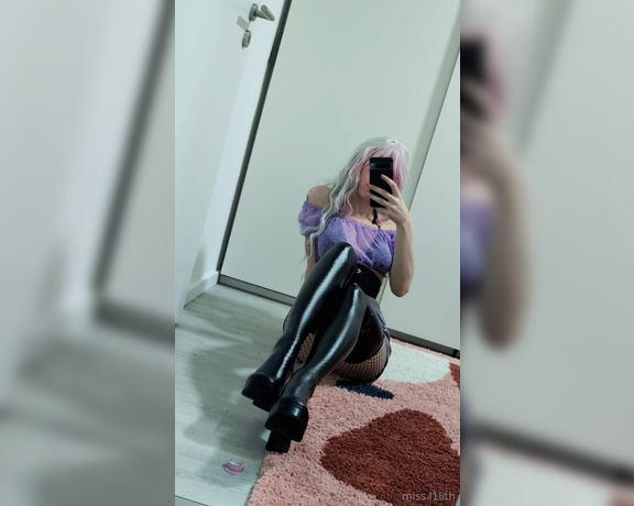 Miss Lilith aka miss.l1lith Femdom - 09-03-2024 OnlyFans Video - Hey loser, wanna entertain me