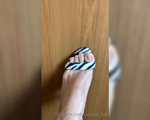 Caliupe Feet aka caliupe_feet Foot Fetish - 08-17-2021 OnlyFans Video - Leaked caliupe_feet 10890