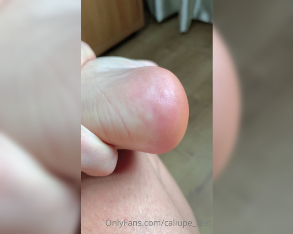 Caliupe Feet aka caliupe_feet Foot Fetish - 10-12-2021 OnlyFans Video - Calcanhar hidratado também temos