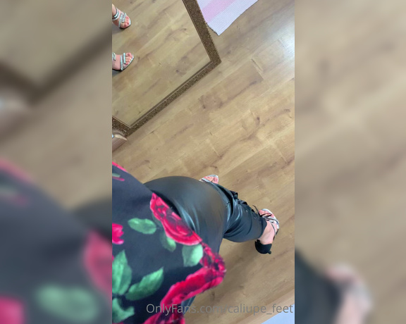 Caliupe Feet aka caliupe_feet Foot Fetish - 10-20-2021 OnlyFans Video - Leaked caliupe_feet 51406