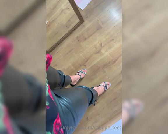 Caliupe Feet aka caliupe_feet Foot Fetish - 10-20-2021 OnlyFans Video - Leaked caliupe_feet 51406