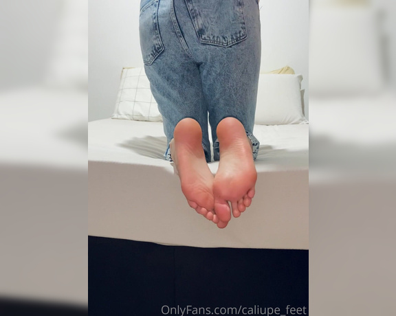 Caliupe Feet aka caliupe_feet Foot Fetish - 11-03-2021 OnlyFans Video - Good afternoon love