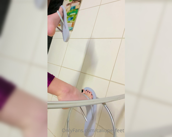 Caliupe Feet aka caliupe_feet Foot Fetish - 11-10-2021 OnlyFans Video - New color I really love black nails