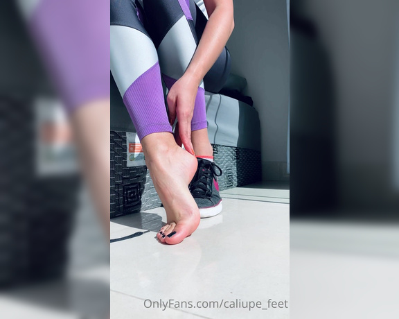 Caliupe Feet aka caliupe_feet Foot Fetish - 06-06-2022 OnlyFans Video - Boa semana