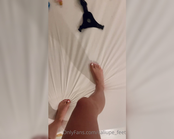 Caliupe Feet aka caliupe_feet Foot Fetish - 08-09-2022 OnlyFans Video - Uma noite deliciosa e ninguém dormiu  A delicious night and no one slept