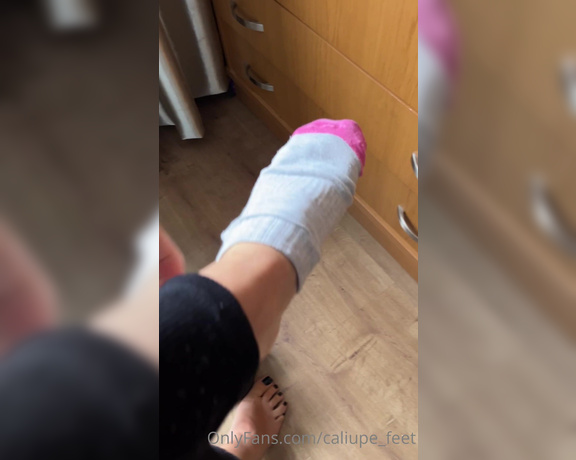 Caliupe Feet aka caliupe_feet Foot Fetish - 03-14-2023 OnlyFans Video - Marquinhas de meia e do coturno que usei hoje durante o dia