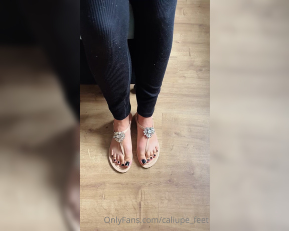 Caliupe Feet aka caliupe_feet Foot Fetish - 03-19-2023 OnlyFans Video - Bem pertinho da sua cara