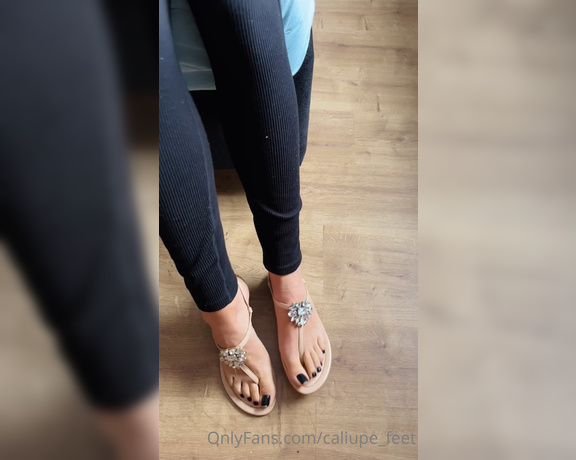 Caliupe Feet aka caliupe_feet Foot Fetish - 03-19-2023 OnlyFans Video - Bem pertinho da sua cara