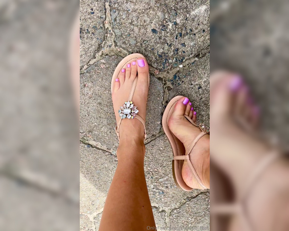 Caliupe Feet aka caliupe_feet Foot Fetish - 03-26-2024 OnlyFans Video - Louca para exibir meus pés em mais um dia de praia  Crazy to show off