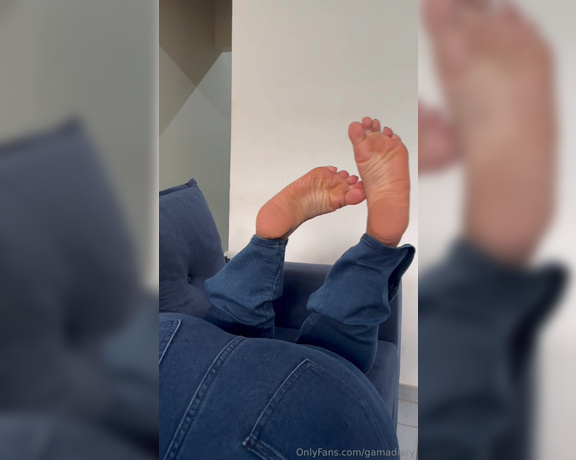 Gama Diary aka gamadiary Foot Fetish - 08-23-2024 OnlyFans Video - Cum to my meaty soles