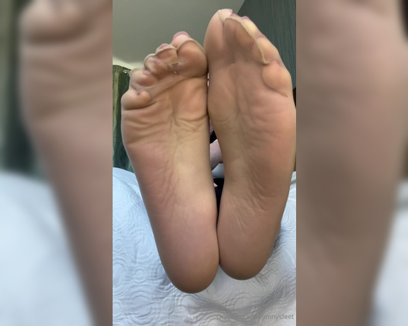 Jennysfeetelysium aka jennysfeet Foot Fetish - 03-21-2024 OnlyFans Video - Jerk and stroke to my stinky smelly nylons