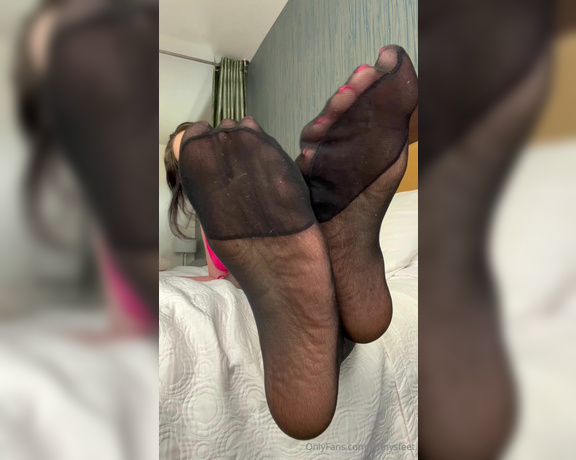 Jennysfeetelysium aka jennysfeet Foot Fetish - 04-28-2024 OnlyFans Video - Stroke to my well worn smelly nylons