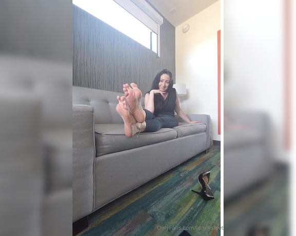 Jennysfeetelysium aka jennysfeet Foot Fetish - 05-25-2024 OnlyFans Video - You come to therapist Jenny in hopes of having your foot fetish cured