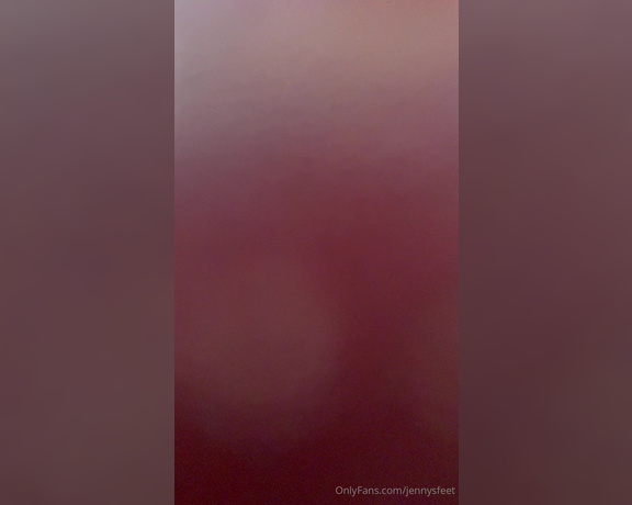 Jennysfeetelysium aka jennysfeet Foot Fetish - 10-08-2024 OnlyFans Video - A tiny bug man decided to sneak a sniff of my Juttis without permission