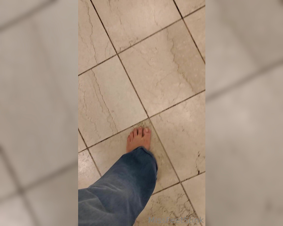 Tori Valentine aka missfeetstinkvip Foot Fetish - 05-25-2023 OnlyFans Video - Nature was calling in a harsh way while I was shopping at Belk for some new