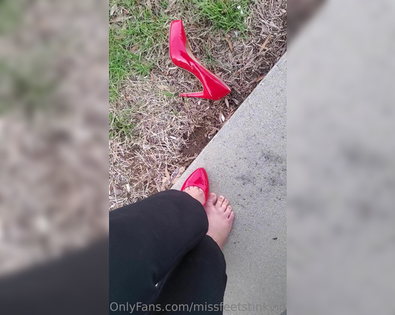 Tori Valentine aka missfeetstinkvip Foot Fetish - 04-23-2023 OnlyFans Video - These heels are so wore down and beat up Looks like its time to retire them