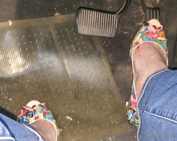 Tori Valentine aka missfeetstinkvip Foot Fetish - 04-26-2023 OnlyFans Video - A short little Pedal Pumping clip Let me know what you all think