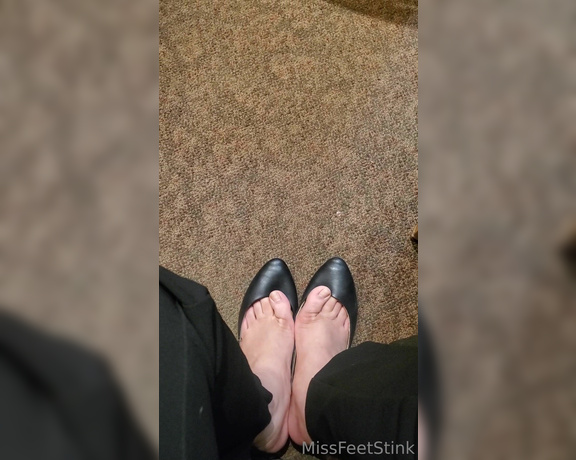 Tori Valentine aka missfeetstinkvip Foot Fetish - 05-13-2023 OnlyFans Video - If you were to find me at my local sandwich shop during my lunch break, then