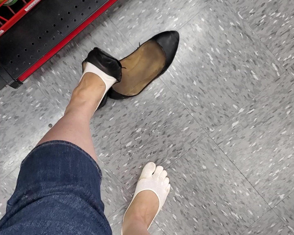 Tori Valentine aka missfeetstinkvip Foot Fetish - 06-25-2023 OnlyFans Video - This is not a VIP exclusive