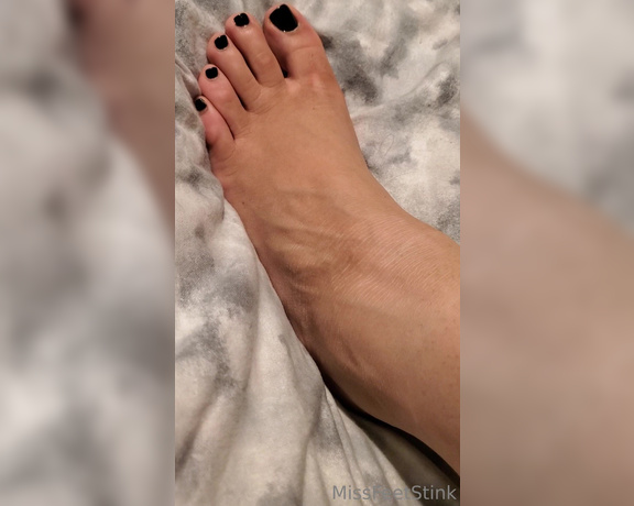 Tori Valentine aka missfeetstinkvip Foot Fetish - 05-10-2023 OnlyFans Video - Shake, shake, shake _ shake, shake, shake _ shake your Footie I thought youd like to