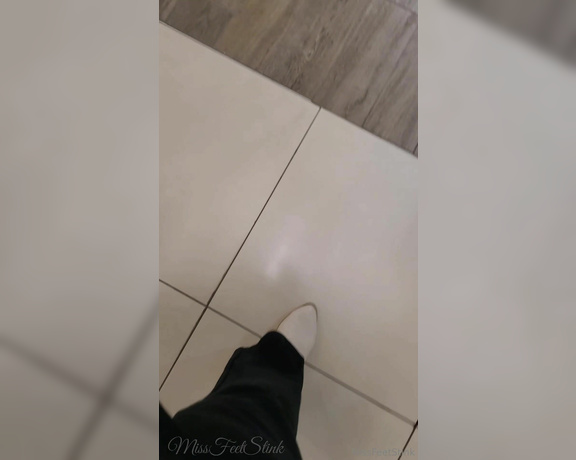 Tori Valentine aka missfeetstinkvip Foot Fetish - 09-06-2023 OnlyFans Video - So youre going to get several vid clips that I recorded throughout the day on me