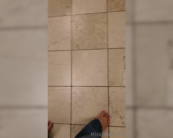 Tori Valentine aka missfeetstinkvip Foot Fetish - 05-25-2023 OnlyFans Video - Nature was calling in a harsh way while I was shopping at Belk for some new