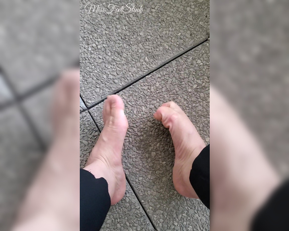 Tori Valentine aka missfeetstinkvip Foot Fetish - 08-01-2023 OnlyFans Video - I had smelled my feet, through my shoes, all morning long