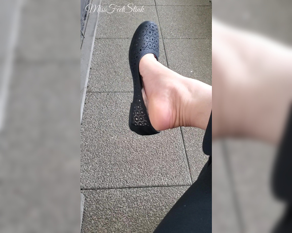 Tori Valentine aka missfeetstinkvip Foot Fetish - 08-01-2023 OnlyFans Video - I had smelled my feet, through my shoes, all morning long