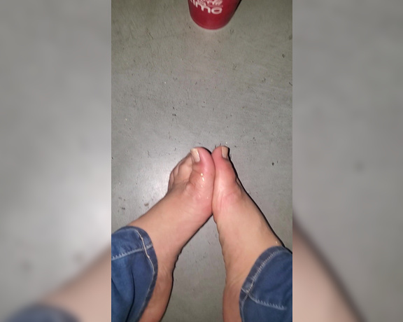 Tori Valentine aka missfeetstinkvip Foot Fetish - 06-29-2023 OnlyFans Video - Good Times at the Mario Movie Part 2 _ You have to have popcorn when you