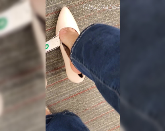 Tori Valentine aka missfeetstinkvip Foot Fetish - 08-30-2023 OnlyFans Video - Popped in to Target and I checked out their selection of shoes