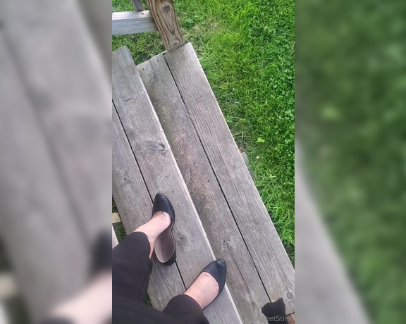 Tori Valentine aka missfeetstinkvip Foot Fetish - 09-12-2023 OnlyFans Video - See me step out of my stinky black flats amp let my feet air out for