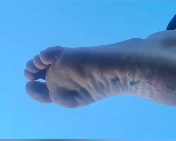 Tori Valentine aka missfeetstinkvip Foot Fetish - 09-12-2023 OnlyFans Video - See me step out of my stinky black flats amp let my feet air out for