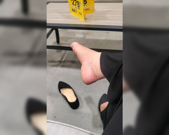 Tori Valentine aka missfeetstinkvip Foot Fetish - 07-18-2023 OnlyFans Video - Brand new pair of black flats _ found at a flea market with the original price