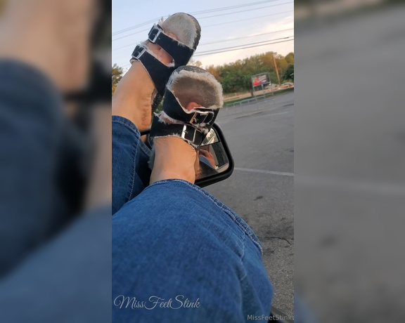 Tori Valentine aka missfeetstinkvip Foot Fetish - 11-11-2023 OnlyFans Video - Sometimes when youre confined with something that youre not particularly a fan of, you have to