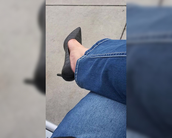 Tori Valentine aka missfeetstinkvip Foot Fetish - 08-26-2023 OnlyFans Video - Dont think I wont step out of my heels anywhere Im at Look at the condition