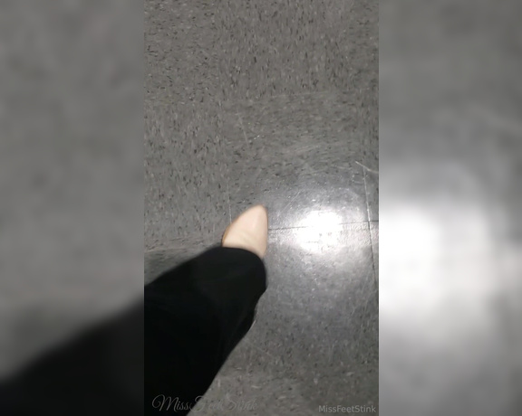 Tori Valentine aka missfeetstinkvip Foot Fetish - 09-06-2023 OnlyFans Video - So youre going to get several vid clips that I recorded throughout the day on me