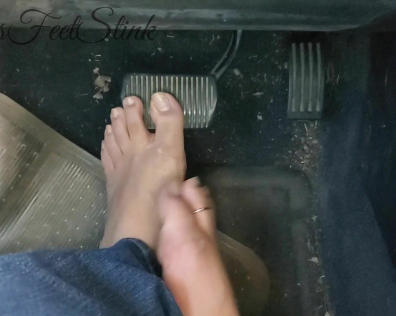 Tori Valentine aka missfeetstinkvip Foot Fetish - 09-26-2023 OnlyFans Video - Jeans amp flats