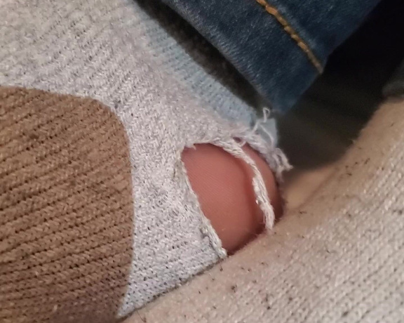 Tori Valentine aka missfeetstinkvip Foot Fetish - 12-04-2023 OnlyFans Video - Happy National Sock Day or whats left of mine