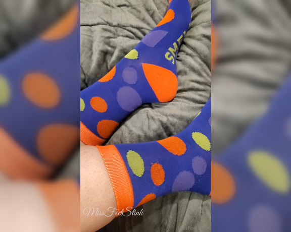 Tori Valentine aka missfeetstinkvip Foot Fetish - 01-10-2024 OnlyFans Video - I know you all can read