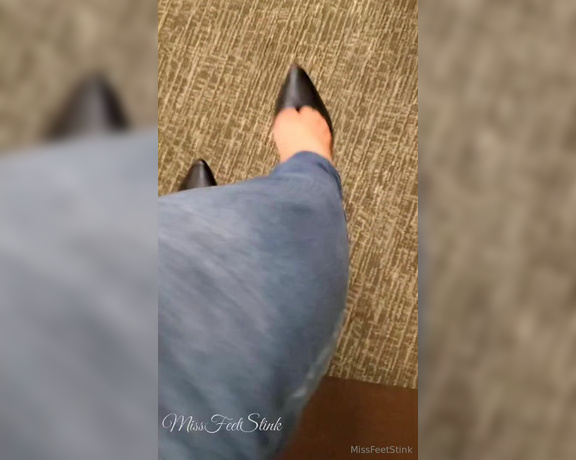 Tori Valentine aka missfeetstinkvip Foot Fetish - 01-17-2024 OnlyFans Video - Two clips here _ both at the office