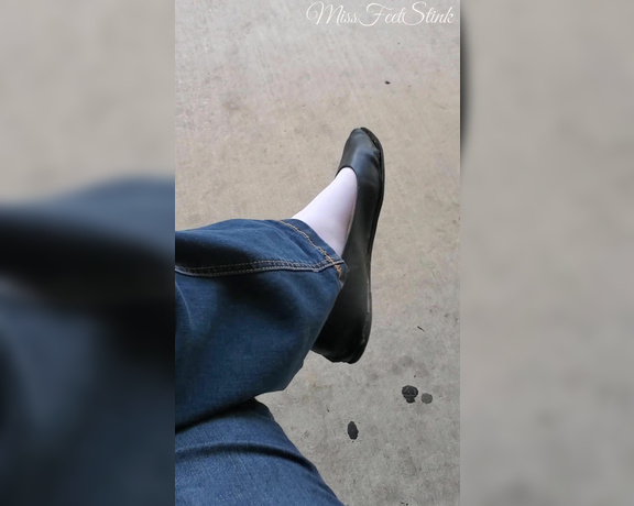 Tori Valentine aka missfeetstinkvip Foot Fetish - 11-29-2023 OnlyFans Video - Necessary rest stop break