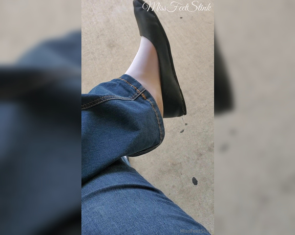 Tori Valentine aka missfeetstinkvip Foot Fetish - 11-29-2023 OnlyFans Video - Necessary rest stop break