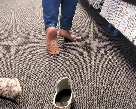 Tori Valentine aka missfeetstinkvip Foot Fetish - 01-09-2024 OnlyFans Video - I stopped my my local video game store on Saturday night to see if they had