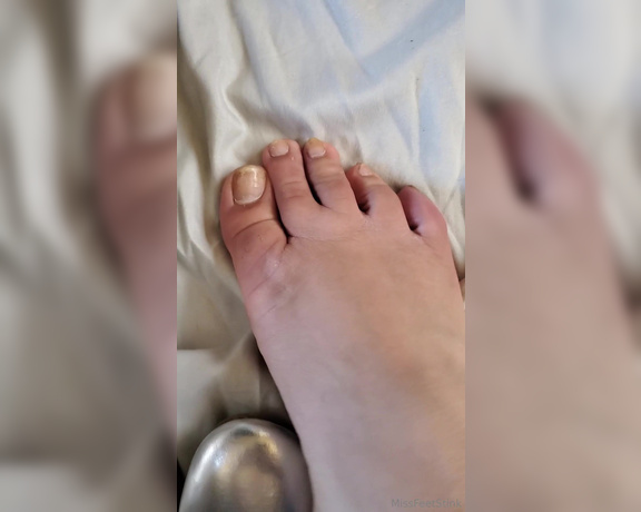 Tori Valentine aka missfeetstinkvip Foot Fetish - 01-16-2024 OnlyFans Video - So you think youre just going to