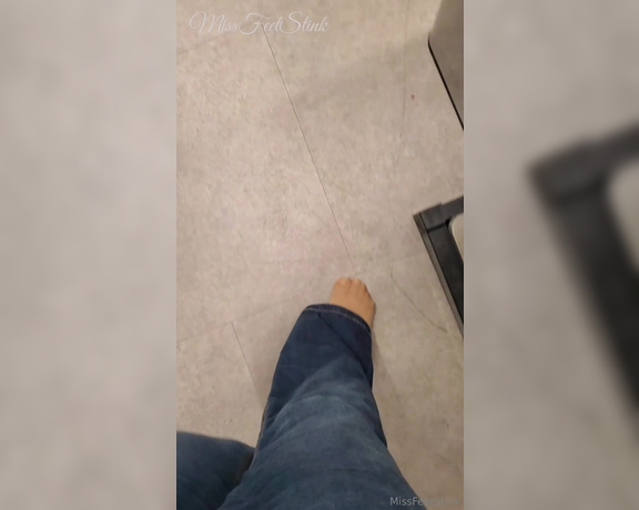 Tori Valentine aka missfeetstinkvip Foot Fetish - 12-07-2023 OnlyFans Video - FULL DISCLAIMER _ I wanted to bring this to your attention in case this is something