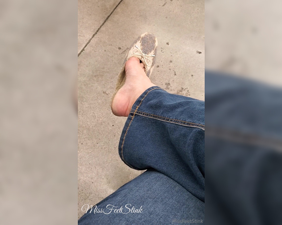 Tori Valentine aka missfeetstinkvip Foot Fetish - 02-04-2024 OnlyFans Video - Where are my danglers at Is thatva term in the foot fetish community Probably not