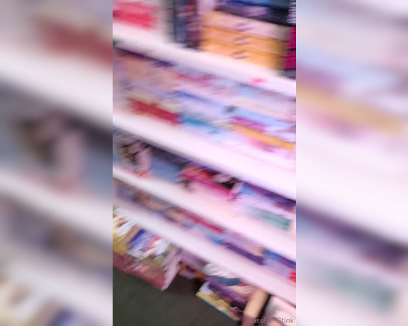 Tori Valentine aka missfeetstinkvip Foot Fetish - 02-07-2024 OnlyFans Video - There is a local used book store that I like to frequent