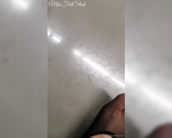 Tori Valentine aka missfeetstinkvip Foot Fetish - 01-27-2024 OnlyFans Video - Some of you like sweaty toe prints