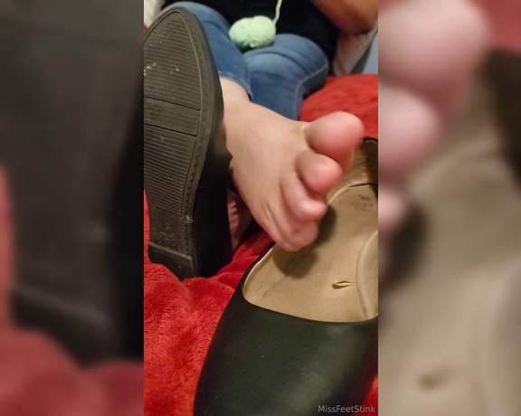 Tori Valentine aka missfeetstinkvip Foot Fetish - 04-27-2024 OnlyFans Video - Whew You can certainly smell my feet tonight