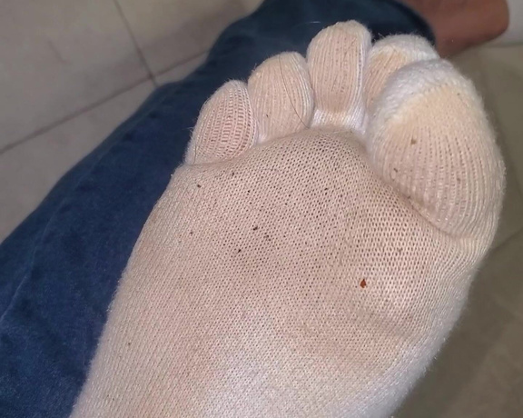 Tori Valentine aka missfeetstinkvip Foot Fetish - 03-27-2024 OnlyFans Video - For whatever reason, Im selling more pairs of toe socks now than anything else